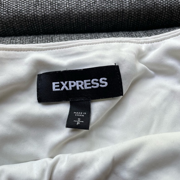 Express Pencil Skirt with Black and Gold Sequins Pattern - Picture 3 of 3